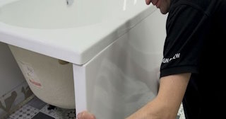 Установка экрана под ванну - цена за работу от 4227 руб. в Лангепасе
